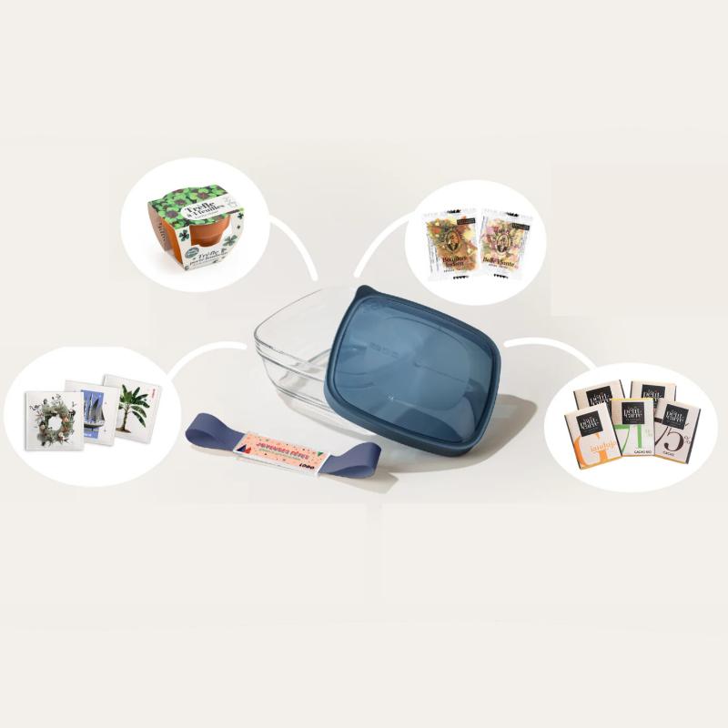 Lunchbox personnalisée garnie avec 4 cadeaux au choix