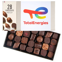 Boîte de chocolats personnalisée avec fourreau imprimé Total Energies - Le Cadeau Français