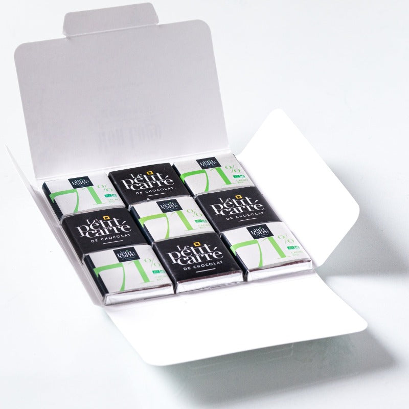 Damier de 9 carrés de chocolat