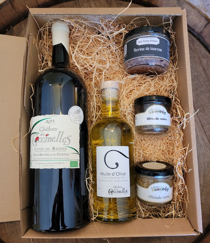 Coffret apéro Magnum rouge + Huile d'olive + Tartinables + Terrines Château des Coccinelles® 🇫🇷
