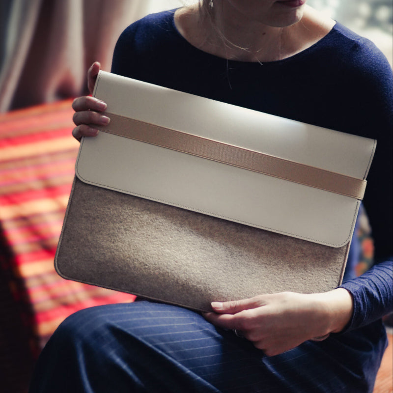 Pochette ordinateur en feutrine et/ou cuir recyclé♻️ personnalisable fabrication France 🇫🇷-Le Cadeau Français®
