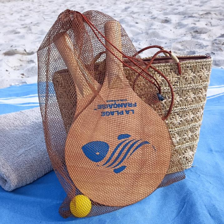 Raquettes de plages en bois fabriquees en France