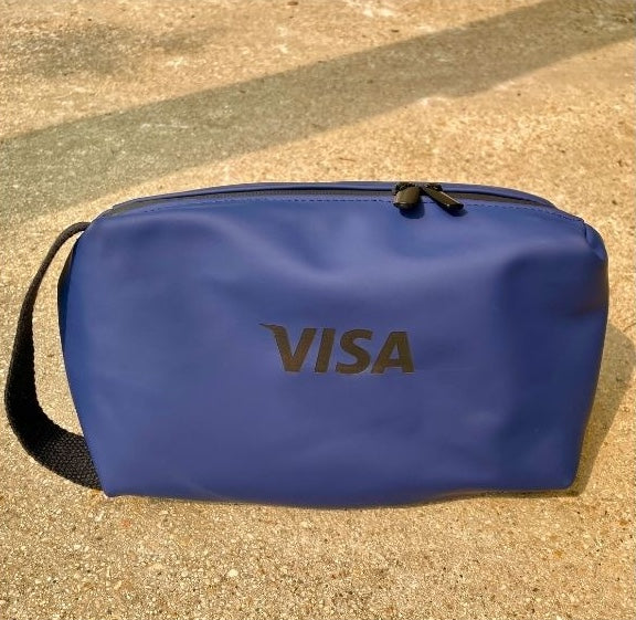 Trousse en PU recyclé zippée personnalisée VISA - Le Cadeau Français