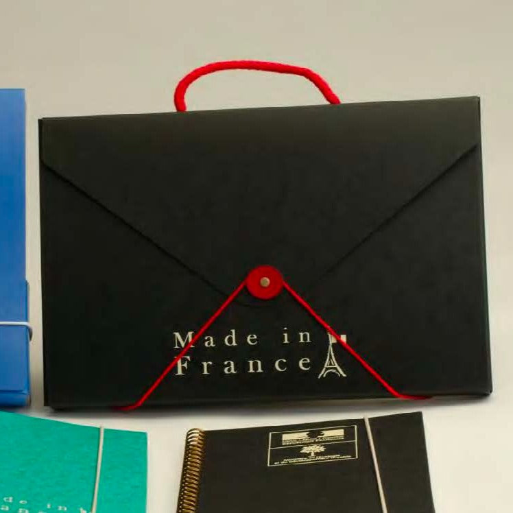 Valisette range-documents A4 en carton lustrée PEFC personnalisée