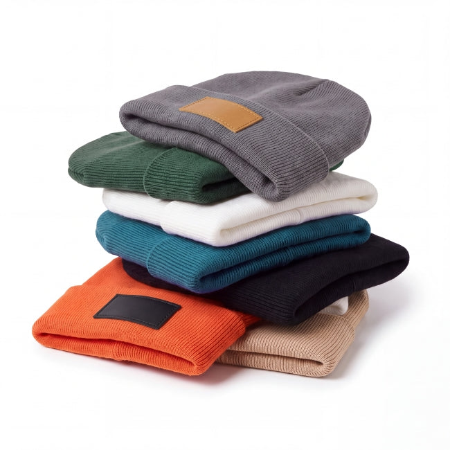 Bonnet en acrylique tissage jacquard, patch cuir personnalisable 🇫🇷 - Le Cadeau Français