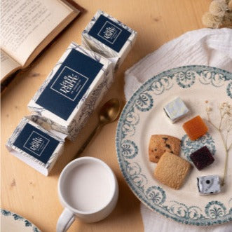 Petite papillote personnalisée contenant 3 friandises